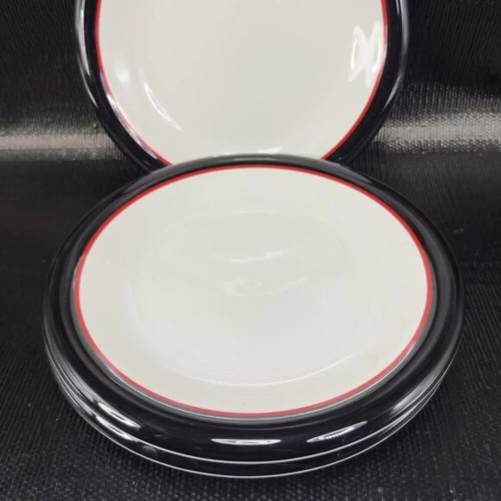 Ranmaru Tuxedo Japan Ceramic Stoneware Black Red White 7.5inch Plate Dish Set 3‎